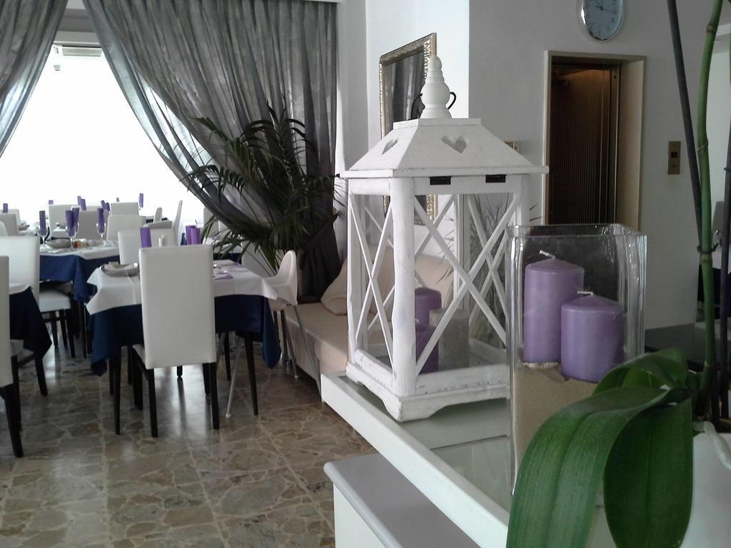 Hotel Ermeti B&B Brunch Riccione Eksteriør billede